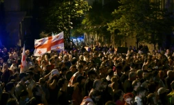 Manifestation le projet de loi controversé sur l'"influence étrangÚre", le 1er mai 2024 à Tbilissi, en Géorgie