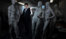 Rodrigi-Basilicati-Cardin PDG de la maison Pierre Cardin dans le siège de la marque à Paris, le 11 janvier 2022