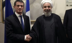 Hassan Rohani et Manuel Valls au siĂšge du Medef Ă Paris le 28 janvier 2016