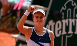 La TchÚque Barbora Krejcikova a remporté son premier titre du Grand Chelem en battant en finale la Russe Anastasia Pavlyuchenkova, à Roland-Garros, le 12 juin 2021