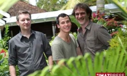 Mercredi 24 octobre 2007 -

David Oelhoffen, réalisateur de &quot;Nos retrouvailles&quot; et deux des principaux acteurs, Nicolas Giraud et Olivier Charvet