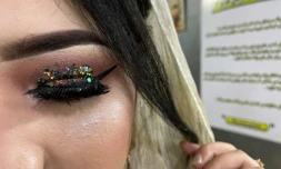 Une cliente d'un salon de beauté à Kaboul, le 18 octobre 2021