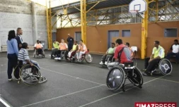 Dimanche 28 octobre 2007 - 

Journée de perfectionnement de la technique de déplacement en basket en fauteuil - Photo Noël Thomas