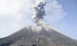 Le volcan Anak Krakatoa, le 18 juillet 2018