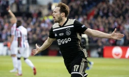 Le défenseur de l'Ajax Amsterdam Daley Blind exulte aprÚs avoir inscrit un but en finale de la Coupe des Pays-Bas contre Rotterdam, le 5 mai 2019 à Rotterdam