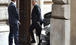 Le Premier ministre italien désigné Carlo Cottarelli arrive au Parlement, le 30 mai 2018