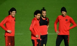 Le buteur parisien Edinson Cavani (g), à l'entraßnement avec ses coéquipiers Marquinhos, Dani Alves et Neymar, au Camp des Loges, le 5 novembre 2018