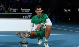 Open d'Australie : 9e sacre record et 18e titre du Grand Chelem pour Djokovic, qui surclasse Medvedev