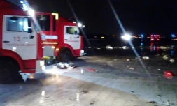 Photo fournie par les autorités russes montrant des camions de secours à l'aéroport de Rostov-sur-le-Don en Russie, le 19 mars 206