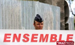 Mardi 20 Novembre 2007 

A l' appel des organisations syndicales de la fonction publique, environ 2 000 personnes ont manifesté dans les rues de Saint-Denis