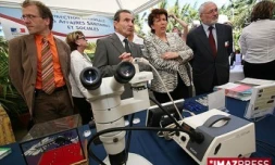 Lundi 3 décembre 2007

Le ministre de la santé Roselyne Bachelot en visite dans le sud de l'ile