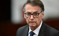 L'ancien  président brésilien Jair Bolsonaro devant la Cour suprême brésilienne, le 10 juin 2025 à Brasilia, lors de son procès pour tentative présumée de coup d'Etat en janvier 2023