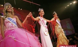 Ce samedi 8 décembre 2008, Valérie Bègue (au centre) a été élue Miss France 2008. Le 18 août à Saint-Denis elle avait été couronnée Miss Réunion 2007