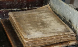 Du papier de Samarcande, le 29 mars 2018 dans le village de Koni Ghil, en Ouzbékistan