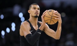Le Français Victor Wembanyama, des San Antonio Spurs, pendant les play-offs de la Conférence ouest de la NBA contre les Minnesota Timberwolves, le 12 mai 2026 à San Antonio, au Texas