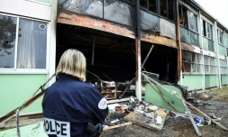 La façade de l'école Les Tamaris, incendiée à Béziers (Hérault) dans la nuit du 31 octobre au 1er novembre 2019.