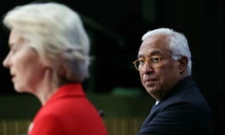 Le président du Conseil européen, Antonio Costa (d), assiste à une conférence de presse aux côtés de la présidente de la Commission européenne, Ursula von der Leyen, à Bruxelles, le 26 juin 2025