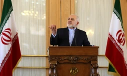 Le chef de la diplomatie iranienne Mohammad Javad Zarif lors d'une conférence de presse, le 13 février 2019 à Téhéran