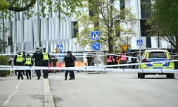 Cordon policier après une fusillade dans le centre d'Uppsala, en Suède, le 29 avril 2025