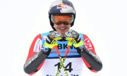 Le Canadien Erk Guay après sa victoire en super-G aux Mondiaux de ski alpin, le 8 février 2017 à Saint-Moritz