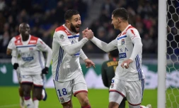Les Lyonnais Nabil Fekir et Houssem Aouar ont tous les deux marqué dans le large succès de l'OL sur Monaco au Parc OL, le 16 décembre 2018