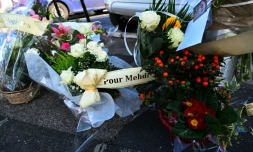 Des fleurs le jour des funérailles de Mehdi Kessaci, à Marseille, le 18 novembre 2025