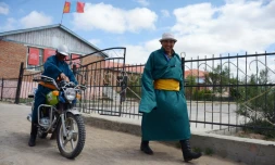 Une station de vote à Mandalgovi, dans la province de Gobi en Mongolie, le 29 juin 2016