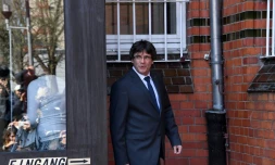 Le leader catalan Carles Puigdemont quitte la prison de NeumĂŒnster, le 6 avril 2017 en Allemagne