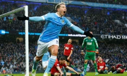 Le milieu de terrain français Samir Nasri sous le maillot de Manchester City vient de marquer contre West Bromwich Albion, le 9 avril 2016 à Manchester