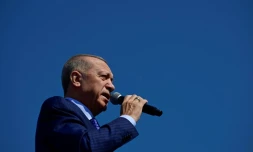 Le président turc Recep Tayyip Erdogan s'adresse à ses partisans lors d'un meeting électoral en vue des municipales, à Istanbul le 24 mars 2024