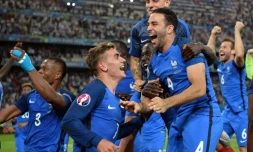 Joie d'Antoine Griezmann et des bleus lors de la demie-finale de l'Euro-2016 le 7 juillet 2016 à Marseille