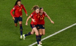 Les joueuses espagnoles célÚbrent le deuxiÚme but de leur équipe lors de la demi-finale de la Coupe du monde féminine entre l'Espagne et la SuÚde à l'Eden Park d'Auckland, le 15 août 2023