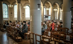 Messe à l'église Saint-Jean-Baptiste de Neuilly-sur-Seine (Hauts-de-Seine) prÚs de Paris, le 23 mai 2020