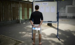 Le taux annuel de sortants sans diplôme (en ne tenant pas compte du brevet des collèges), a baissé de 3 points entre 2011 et 2015, pour atteindre 13%