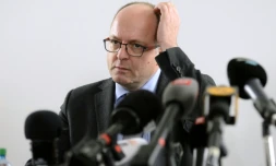 Le procureur général du canton de Genève Olivier Jornot en conférence de presse, le 12 décembre 2015, à Genève