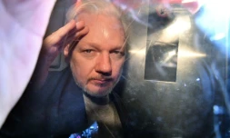 Le fondateur de WikiLeaks Julian Assange dans un fougon pénitentiaire à Londres, le 1er mai 2019