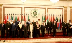 Les dirigeants arabes posent pour une photo de famille avant un sommet de la Ligue arabe à la Mecque  en Arabie saoudite le 31 mai 2019