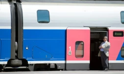 Les quatre syndicats représentatifs de la SNCF appellent à la grÚve le 9 mars pour demander des recrutements, une hausse des salaires et des garanties sur les futures conditions de travail des cheminots, dans un préavis envoyé lundi à la direction