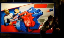Le président russe Vladimir Poutine peint en superhéros lors d'une exposition à sa gloire  en décembre 2017 à Moscou 