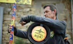 Un opposant au projet d'aéroport de Notre-Dame-des-Landes, le 8 octobre 2016 sur le site