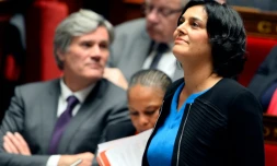 La ministre du Travail Myriam El Khomri lors des questions au gouvernement le 19 janvier 2016 à l'Assemblée nationale à Paris