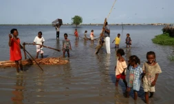 Des enfants soudanais jouent dans le camp d'Alqanaa à al-Jabaline, dans l'Etat méridional du Nil blanc, le 14 septembre 2021
