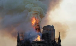La flèche de Notre-Dame en flammes le 15 avril 2019