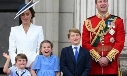 Le prince William, son épouse Kate et ses trois enfants Louis, Charlotte et George, au balcon de Buckingham Palace lors du jubilé de platine de la reine Elizabeth II, le 2 juin 2022 à Londres