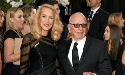 Rupert Murdoch et Jerry Hall Ă Beverly Hills en Californie, le 10 janvier 2016