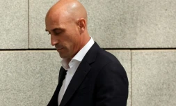 Baiser forcé: deux ans et demi de prison requis contre l'ancien patron du foot espagnol