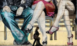 Une affiche de danseuse de tango peinte sur un mur de Buenos Aires, le 24 août 2020