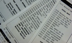 La réforme prévoit, à partir du 1er janvier 2018, la collecte de l'impôt au versement du salaire et non plus un an après