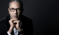 (ARCHIVES) L'écrivain franco-algérien Kamel Daoud lors d'une séance photo en marge du 26e festival "Les Correspondances" de Manosque, dans le sud de la France le 25 septembre 2024