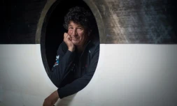 Le navigateur français Jean Le Cam, à bord de son monocoque "Yes We Cam", le 22 octobre 2020 aux Sables-d'Olonne